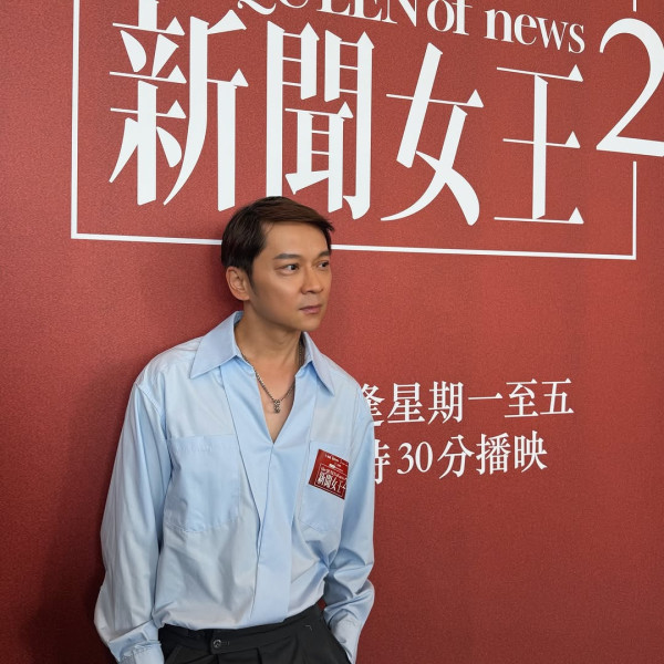 新聞女王2｜鄧智堅「飛爺」回歸神還原Man姐新聞極致 再現「經典七式」狂爆金句