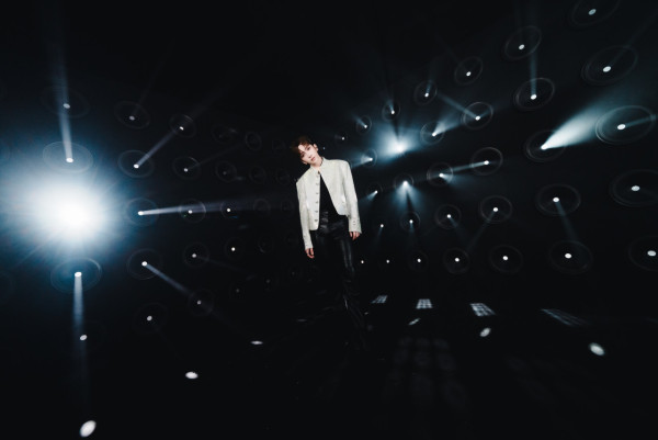 Anson Lo演唱會主題曲《Gimme Gimme》MV面世！預告12月推首張個人大碟