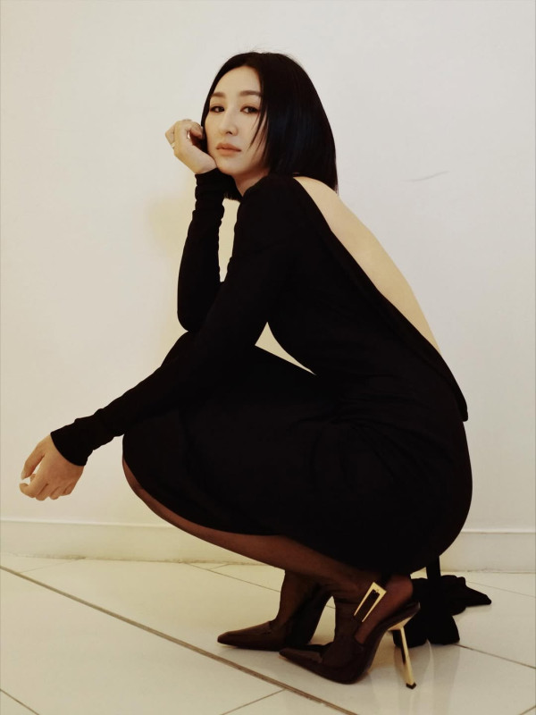 高海寧無預警IG突晒婚紗照引轟動 單身多年24字宣言惹網民狂賀送祝福！