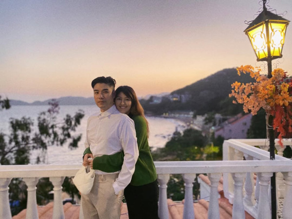 45歲星二代藝人宣布太太懷孕好消息 晒bb超聲波相報喜組一家三口！