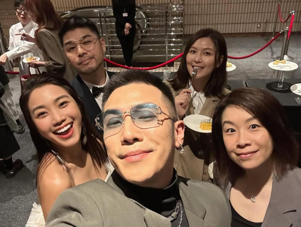 45歲星二代藝人宣布太太懷孕好消息 晒bb超聲波相報喜組一家三口！