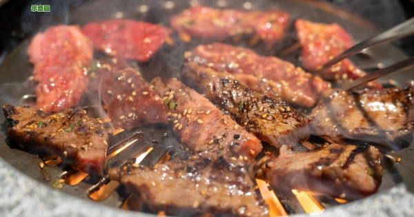 食到蟲都問AI！廣州烤肉店生菜藏10cm活蟲！食客用AI驗身揭「吸血螞蟥」嚇死 