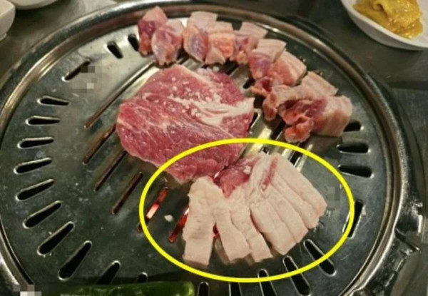 韓國廣藏市場、明洞又爆劏客！紫菜飯捲得一堆米偷工減料 網民怒轟：當遊客水魚 