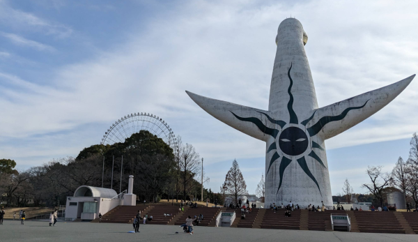 大阪摩天輪遭雷劈停電10人半空困足9個鐘 乘客崩潰:以為死硬(有片)