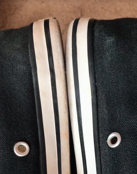 波鞋發黑有救！12蚊店「去污海綿」網民實測：輕擦幾下黑邊消失、即刻變白