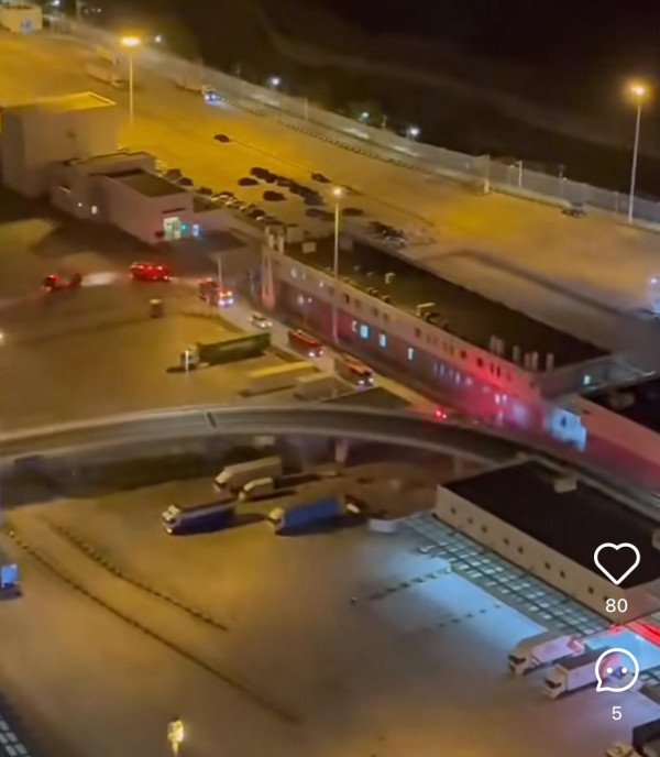 大埔宏福苑五級火|深圳消防蓮塘口岸待命 特首回應火勢已受控香港消防已評估有足夠能力滅火