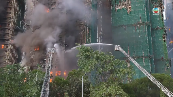 大埔宏福苑火警|雲浩影「希望落雨」言論引熱議 網民專業分析:水蒸氣反令救援更複雜