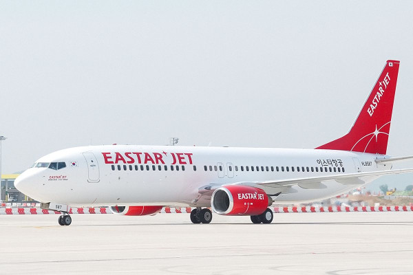 全機177人與死神擦肩？韓客機剛著陸驚見艙門半開 官方回應起飛過程曾亮警示燈 