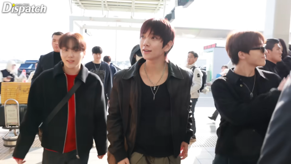 MAMA2025大批歌手組合嘉賓陸續抵港（圖片來源：YouTube@koreadispatch）