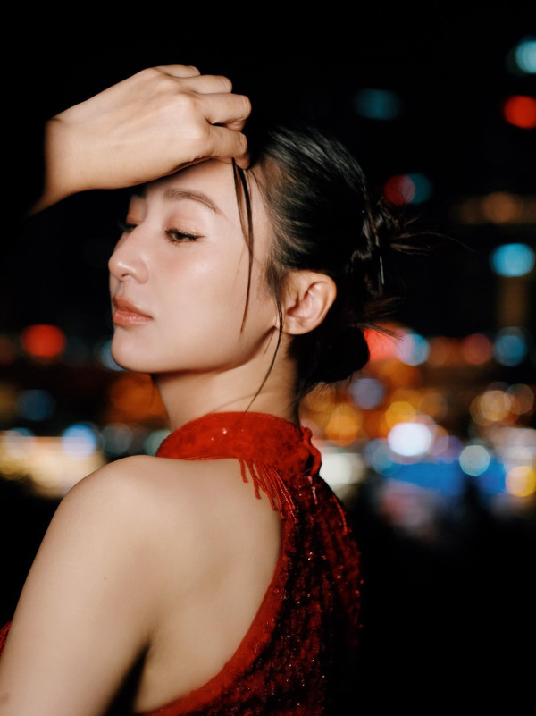 高海寧陳自瑤尷尬撞衫性感旗袍大對決！網民憑一細節判「呢位」贏到開巷 