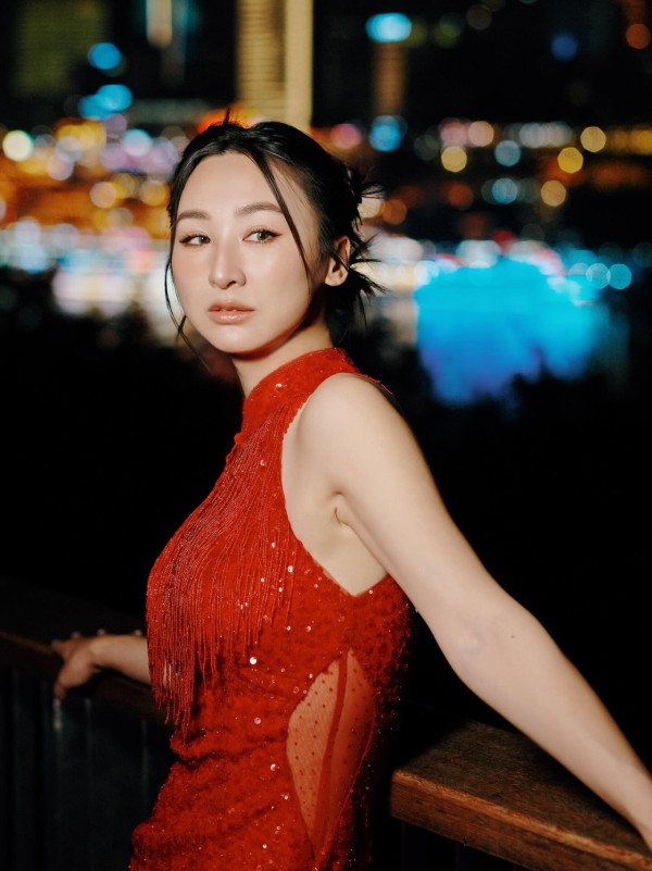 高海寧陳自瑤尷尬撞衫性感旗袍大對決！網民憑一細節判「呢位」贏到開巷 