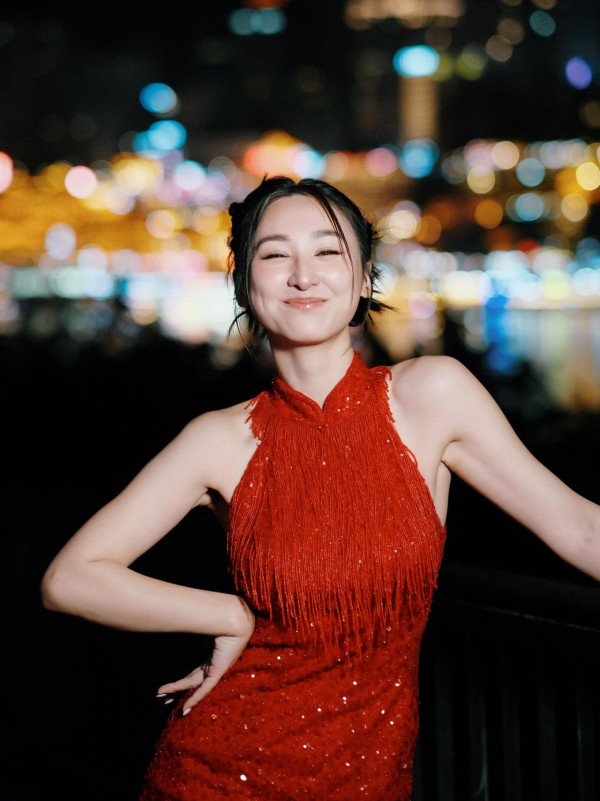 高海寧陳自瑤尷尬撞衫性感旗袍大對決！網民憑一細節判「呢位」贏到開巷 