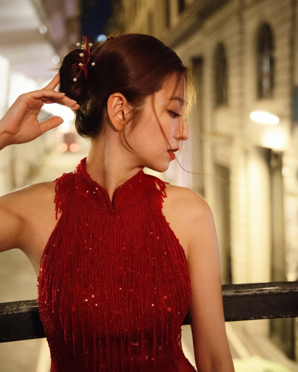 高海寧陳自瑤尷尬撞衫性感旗袍大對決！網民憑一細節判「呢位」贏到開巷 