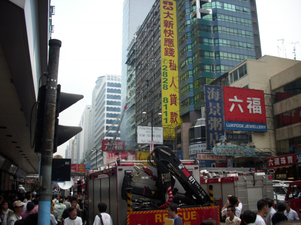 宏福苑五級火55死｜回顧香港近30年7宗奪命火 嘉利大廈燒死41人/牛頭角迷你倉兩消防殉職