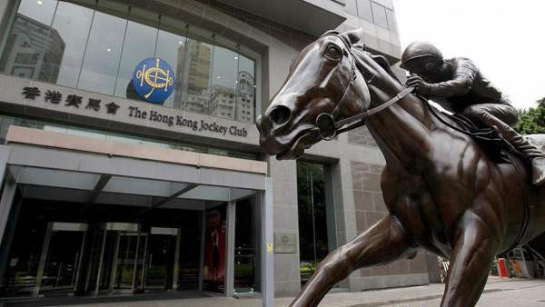 大埔宏福苑五級火｜大埔AEON分店設支援站免費派飯糰/暖包/日用品！網民稱文職/高層親自落場搬貨派物資