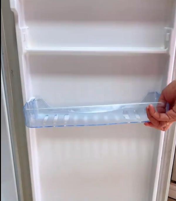 雪櫃膠邊發霉?專家警告1情況=食菌落肚兼嘥電:教你「牙刷加1物」5分鐘起漬