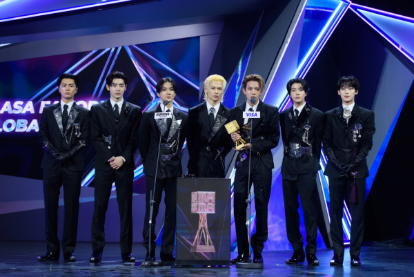 MAMA 2025｜頒獎典禮6大暖心細節致敬意 網民大讚應變夠快、好有心