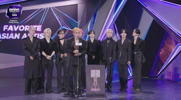 MAMA得獎名單2025｜周潤發三語哽咽籲全場起立默哀 G-Dragon奪年度藝人大獎