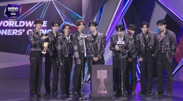 MAMA得獎名單2025｜周潤發三語哽咽籲全場起立默哀 G-Dragon奪年度藝人大獎