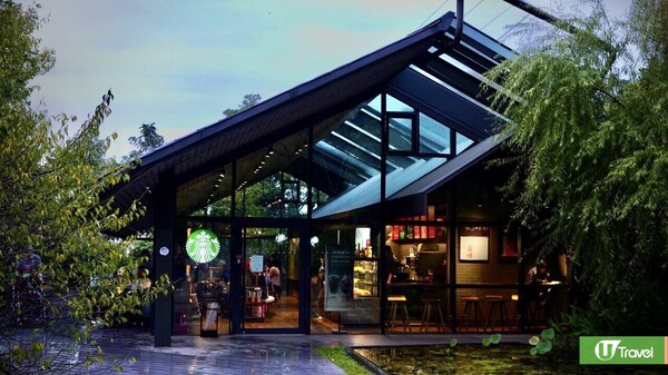 雲門劇場的Starbucks(記者 攝）