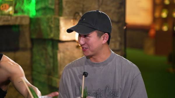 王嘉爾Jackson自曝曾戀愛大過天 好友爆中學瘋狂事改Email名示愛