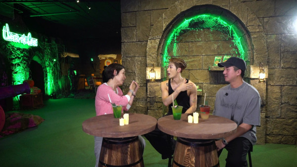 王嘉爾Jackson自曝曾戀愛大過天 好友爆中學瘋狂事改Email名示愛