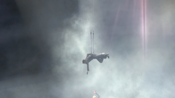 Jackson王嘉爾休息一年學會珍惜 唱父母寫的歌當場落淚媽媽心痛