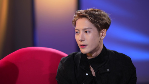 Jackson王嘉爾休息一年學會珍惜 唱父母寫的歌當場落淚媽媽心痛