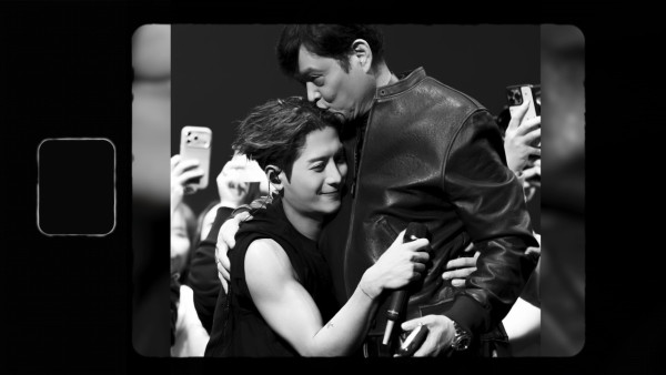 Jackson王嘉爾休息一年學會珍惜 唱父母寫的歌當場落淚媽媽心痛