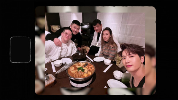 Jackson王嘉爾休息一年學會珍惜 唱父母寫的歌當場落淚媽媽心痛