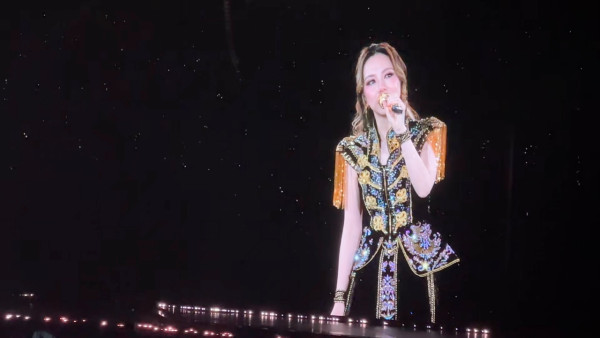 鄧紫棋內地巡唱淚崩心繫香港大埔災情 台上哽咽聲音顫抖:「這幾天對香港是非常難過的日子」