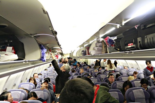 經濟艙揀位攻略6個位避揀!以為頭排好坐?空姐警告隨時被轟炸