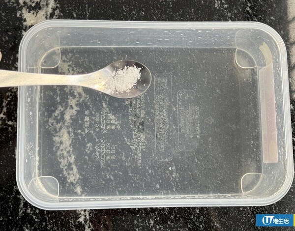 膠盒油立立?編輯實測日本2招爆紅清潔法:加1物「搖一搖」30秒去油除臭