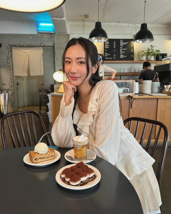 31歲女藝人離巢後吸金力十級跳!豪使20萬買CHANEL 一件外套6萬蚊生活極富貴