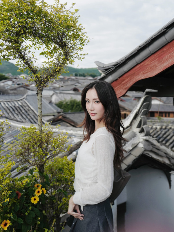 31歲女藝人離巢後吸金力十級跳！豪使20萬買CHANEL 一件外套6萬蚊生活極富貴