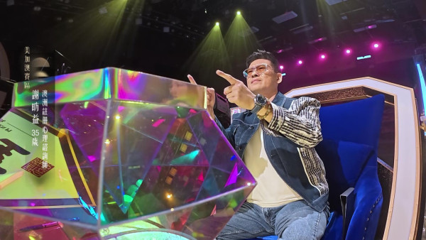 中年好聲音4｜再誕3名5燈選手！聲樂導師袁帥未唱完半首歌已橫掃五燈 評審張佳添：你係最5燈嗰個5燈