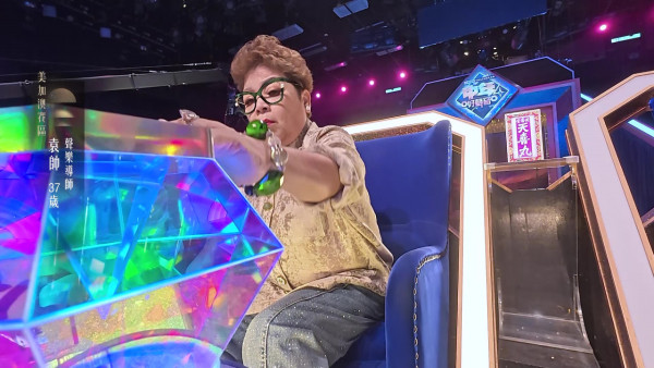 中年好聲音4｜再誕3名5燈選手！聲樂導師袁帥未唱完半首歌已橫掃五燈 評審張佳添：你係最5燈嗰個5燈