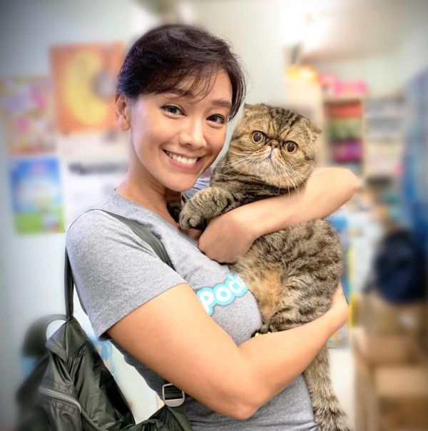 大埔宏福苑火災丨郭秀雲親赴現場坐地緊抱受驚小狗 善心舉動曝光獲災民發文致謝