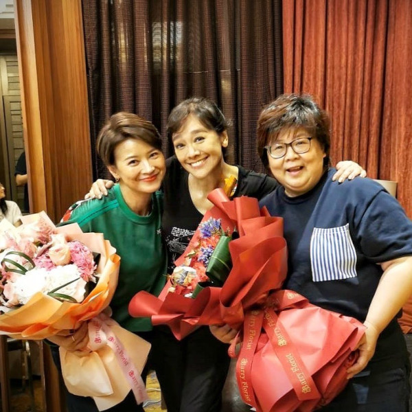 大埔宏福苑火災丨郭秀雲親赴現場坐地緊抱受驚小狗 善心舉動曝光獲災民發文致謝