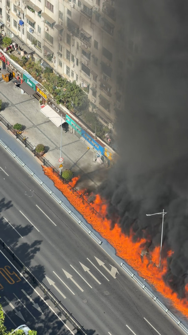 廣州地鐵附近突發大火!貨車漏油驚現「幾十米火龍」封路 現場震撼畫面曝光 (有片)