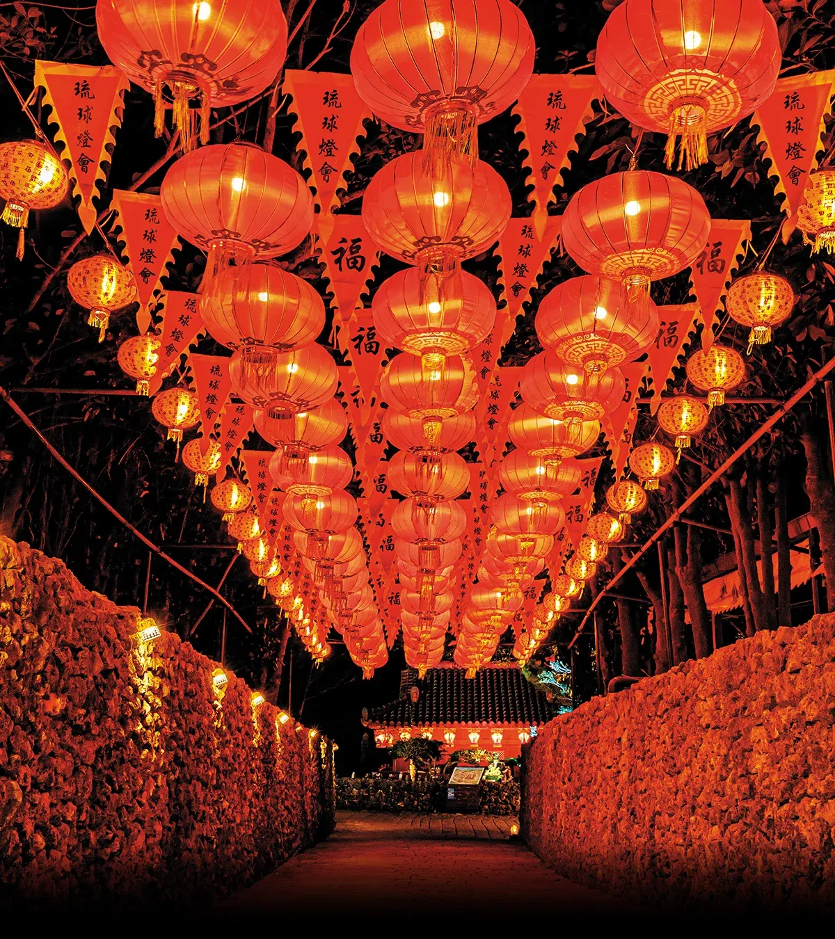 沖繩聖誕點燈2025|4大夢幻燈飾3000燈點亮琉球古城 美國村免費打卡附交通