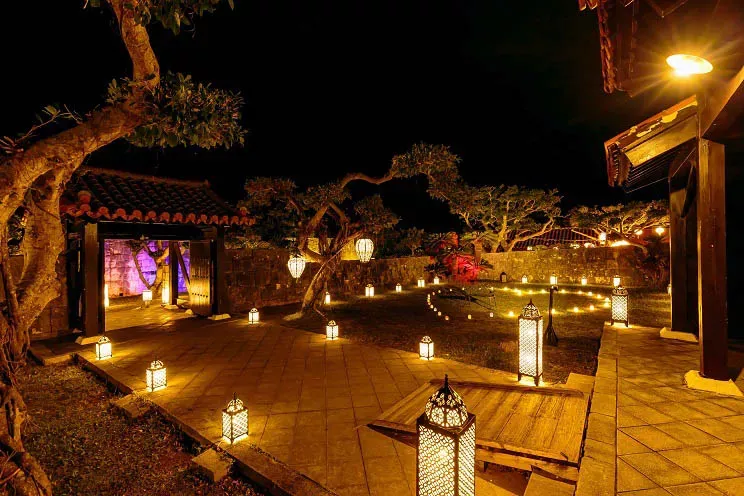 沖繩聖誕點燈2025|4大夢幻燈飾3000燈點亮琉球古城 美國村免費打卡附交通