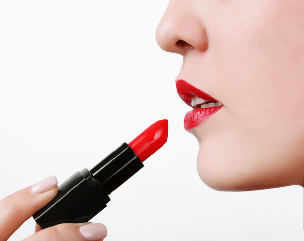 化妝品毒禍|多款美妝驗出「一級致癌物」蘇丹紅!日韓台都中招?成分表見這3原料即扔