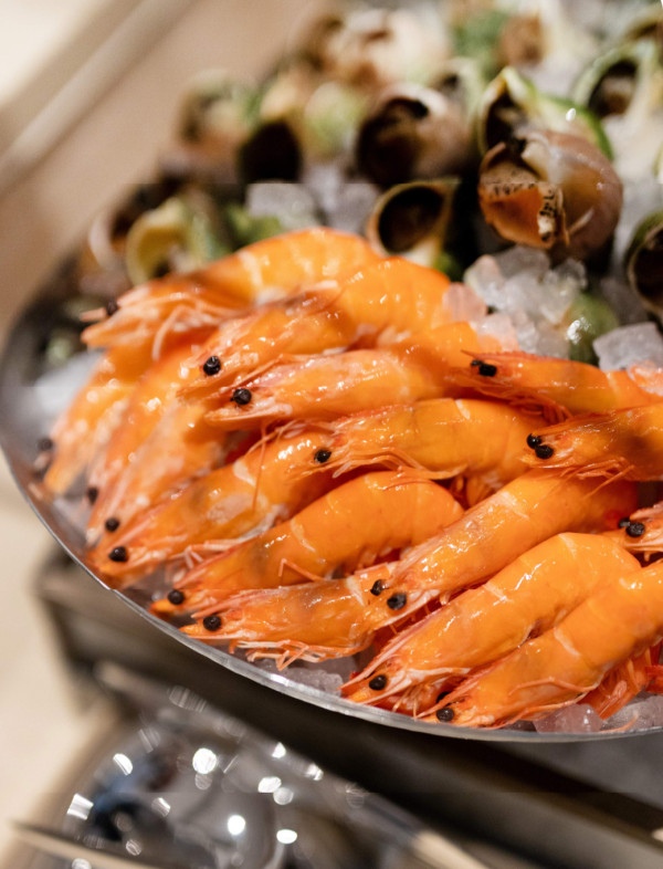 香港文華東方酒店12月自助餐買一送一！每人一隻上海大閘蟹 任食生蠔/波士頓龍蝦/鮑魚/雪蟹腳