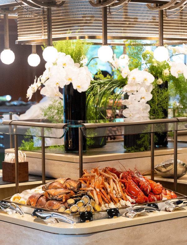 香港文華東方酒店12月自助餐買一送一！每人一隻上海大閘蟹 任食生蠔/波士頓龍蝦/鮑魚/雪蟹腳