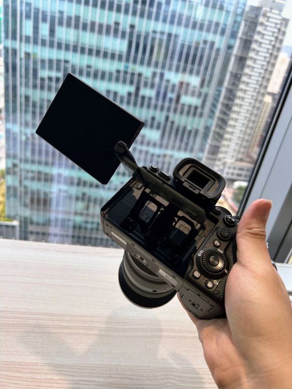 最強全片幅入門機？ 實試Sony A7 V 全片幅無反相機 AI追蹤 30FPS高速連拍 預拍攝下放