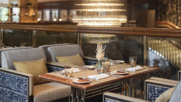 香港文華東方酒店12月自助餐買一送一！每人一隻上海大閘蟹 任食生蠔/波士頓龍蝦/鮑魚/雪蟹腳