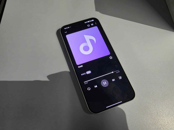 【開箱實測】1/3 價錢買到頂級享受 POCO F8 Ultra 聯乘 BOSE 音效 「380 萬分」破紀錄睇戲打機超爽