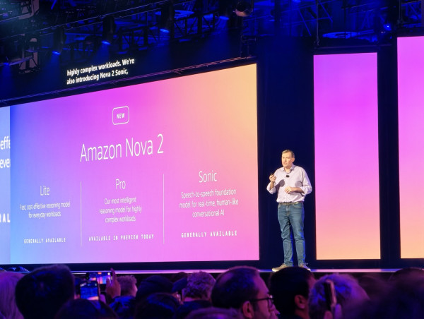 【AWS re:Invent 2025】AWS 3nm 自研晶片 Trainium 3 效能狂飆 4.4 倍 Nova 2 Omni 模型貫通圖文影音