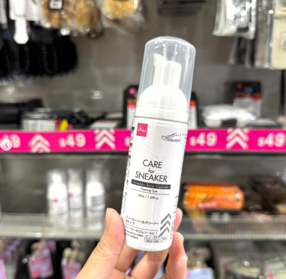 12蚊店麂皮鞋去污救星！陳年污漬輕鬆KO 網民實測：白鞋都用得